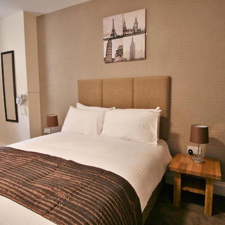 New County Hotel & Serviced Apartments By Roomsbooked Gloucester Oda fotoğraf
