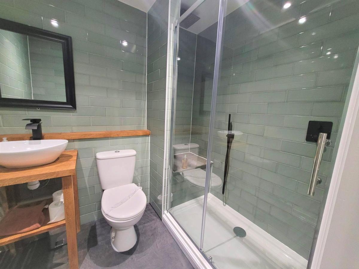 New County Hotel & Serviced Apartments By Roomsbooked Gloucester Dış mekan fotoğraf
