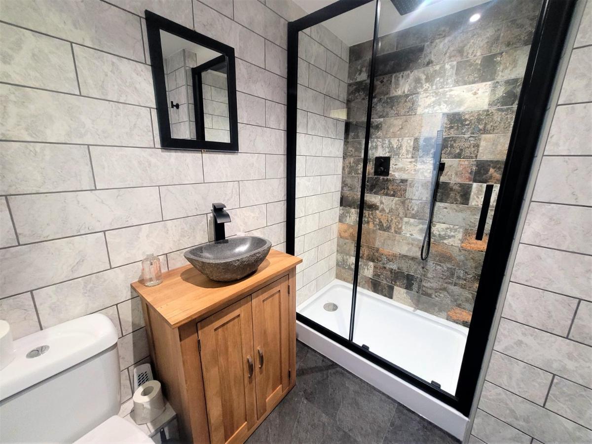New County Hotel & Serviced Apartments By Roomsbooked Gloucester Dış mekan fotoğraf