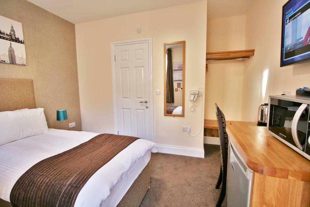 New County Hotel & Serviced Apartments By Roomsbooked Gloucester Oda fotoğraf