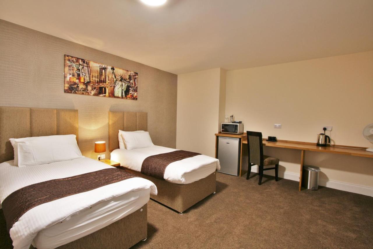 New County Hotel & Serviced Apartments By Roomsbooked Gloucester Oda fotoğraf