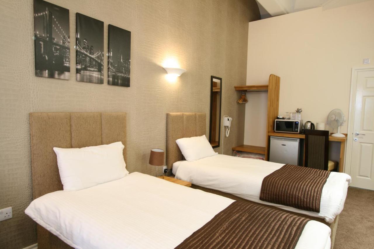 New County Hotel & Serviced Apartments By Roomsbooked Gloucester Oda fotoğraf